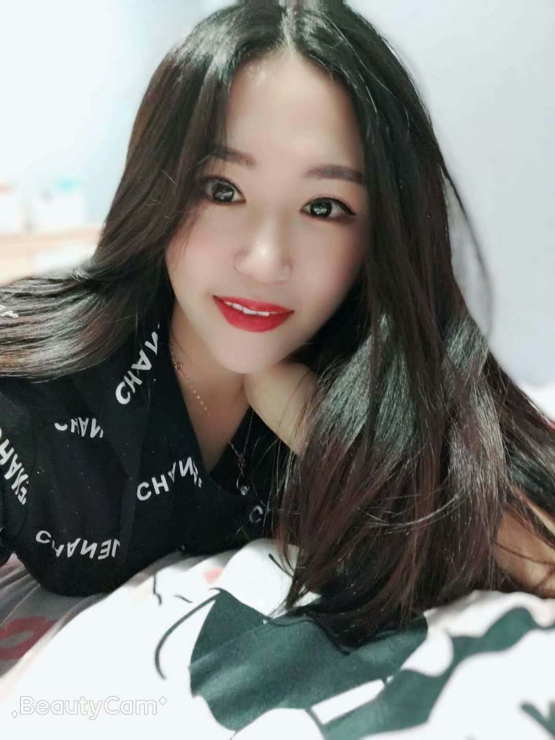 23岁 身高159cm 体重49kg 胸围36c