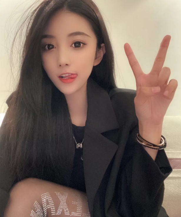 会吸会夹多水，爽歪歪的Sao妹妹，超会玩